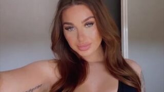 Madeleine Rose Onlyfans nude video shows off her big breasts!!!